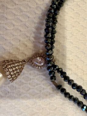 Elegant Black Crystal Beaded Pearl Necklace with Crystal and Pearl Pendant